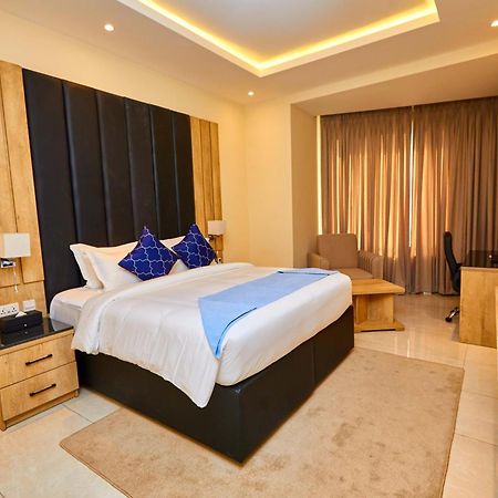 Vintano Hotel Lekki Exterior photo