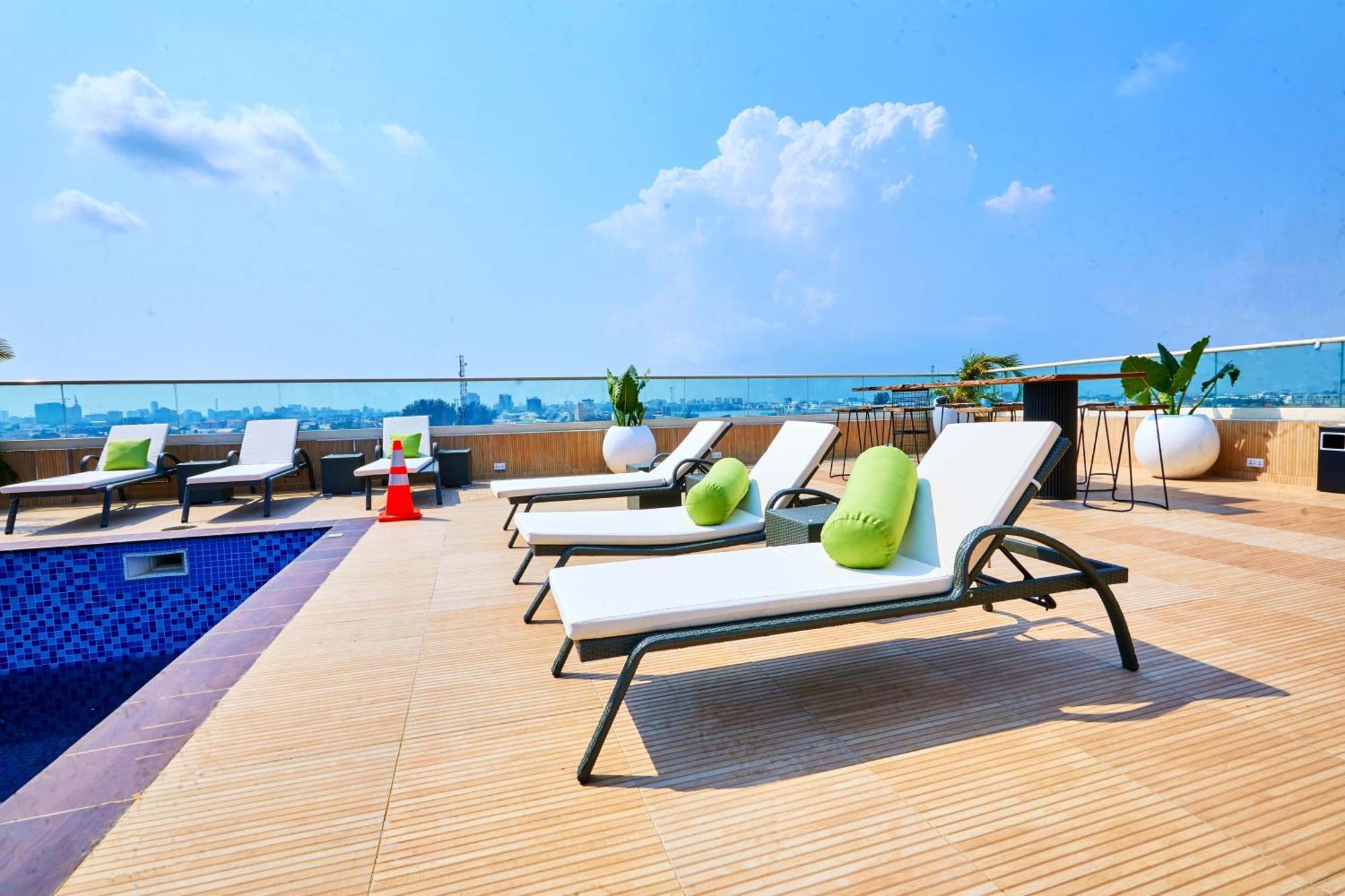 Vintano Hotel Lekki Exterior photo