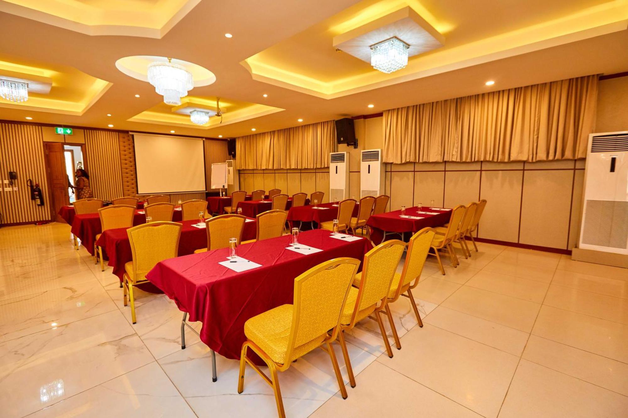 Vintano Hotel Lekki Exterior photo
