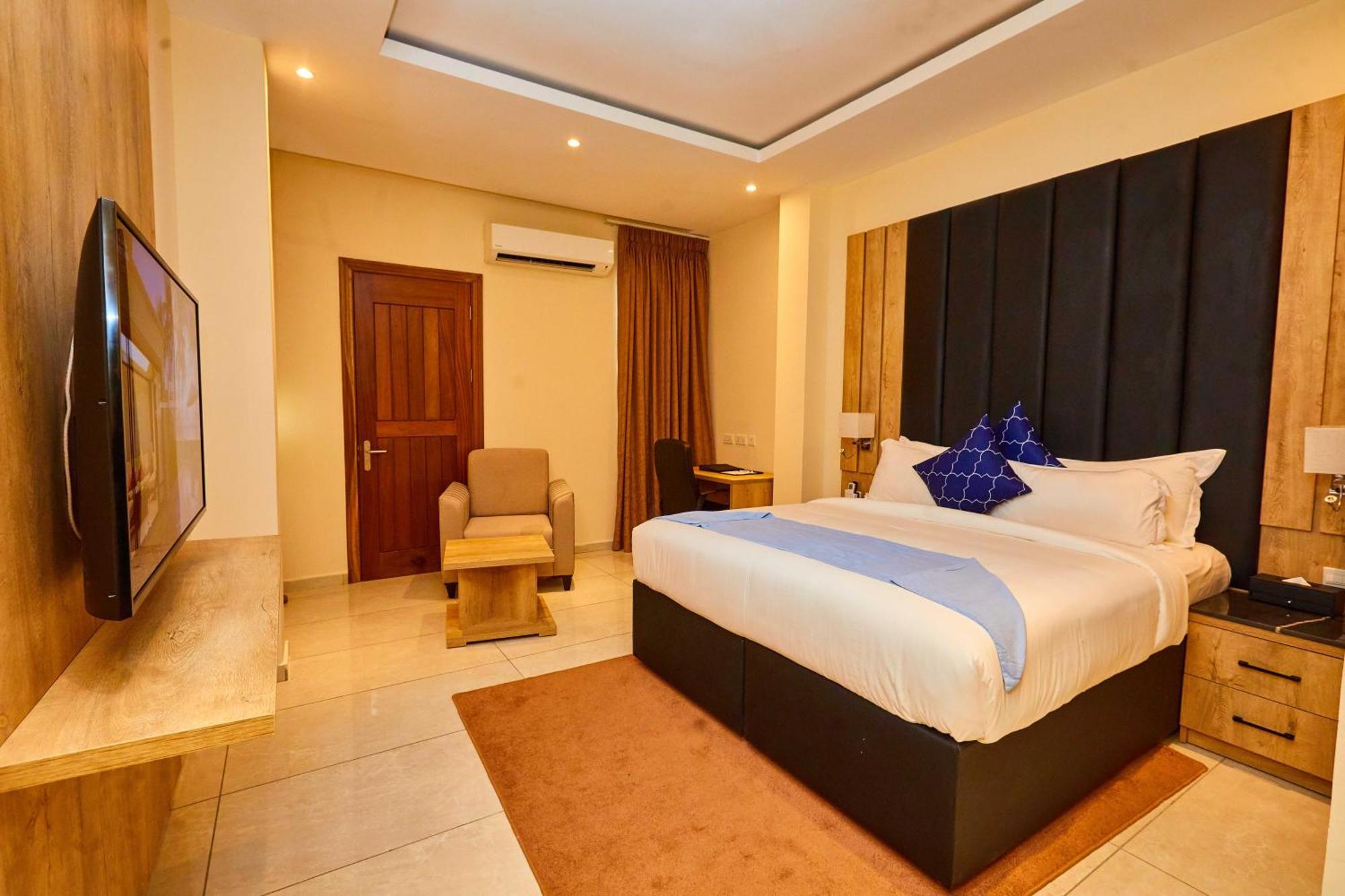 Vintano Hotel Lekki Exterior photo