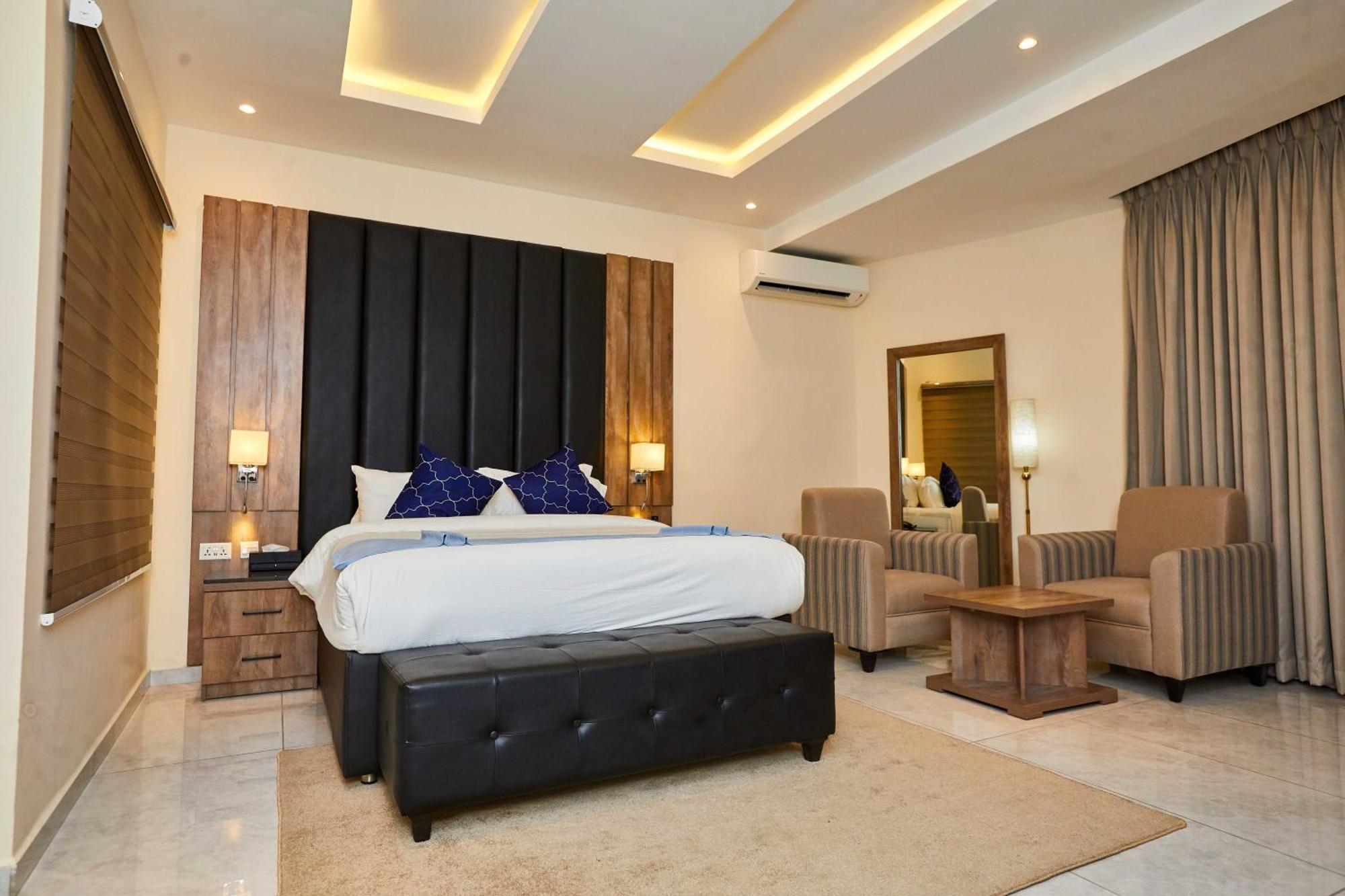 Vintano Hotel Lekki Exterior photo