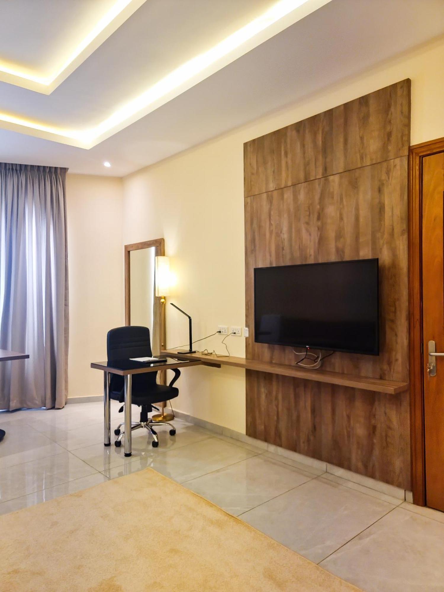 Vintano Hotel Lekki Exterior photo