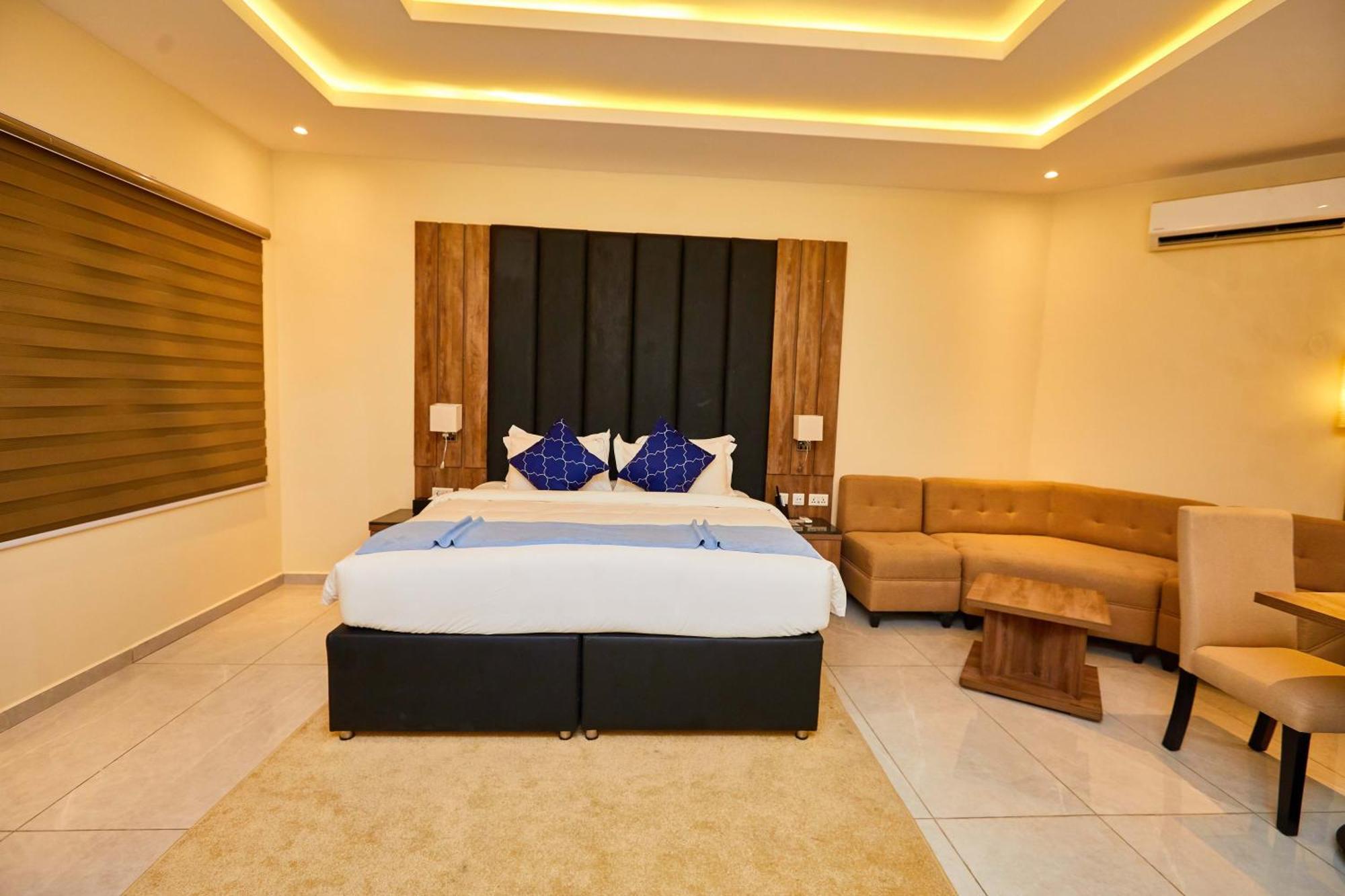 Vintano Hotel Lekki Exterior photo