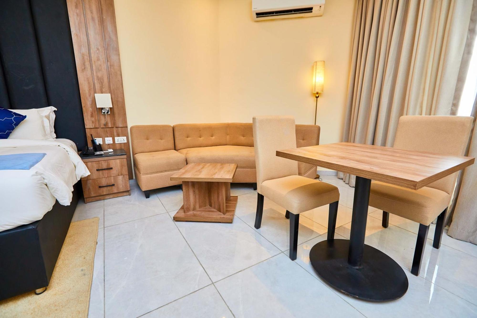Vintano Hotel Lekki Exterior photo